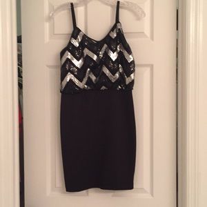 Blk/silver sequin mini dress